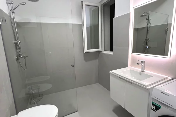 Shtepi me qera 2+1 ne Tirane - 60,000 Leke