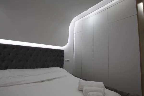 Shtepi me qera Apartament ne Tirane, Garsoniere, Mobilimi E mobiluar, Pagesa 550  Euro.