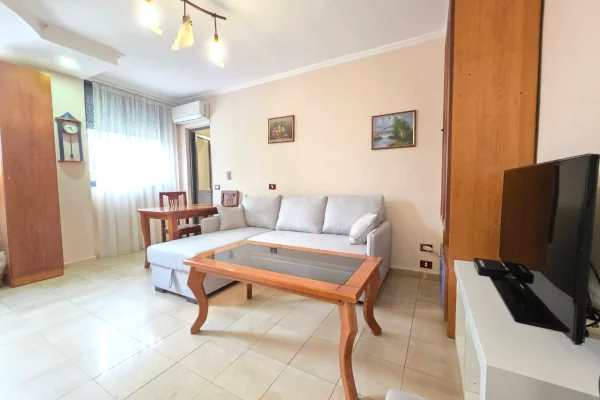 Shtepi me qera Apartament ne Tirane, 1+1, Mobilimi E mobiluar, Pagesa 50,000  Leke.