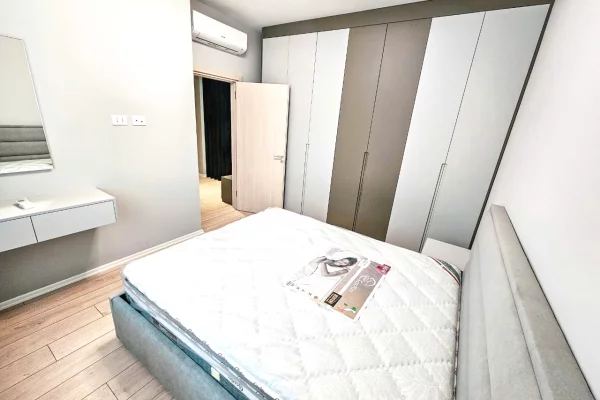 Shtepi me qera 2+1 ne Tirane - 76,000 Leke