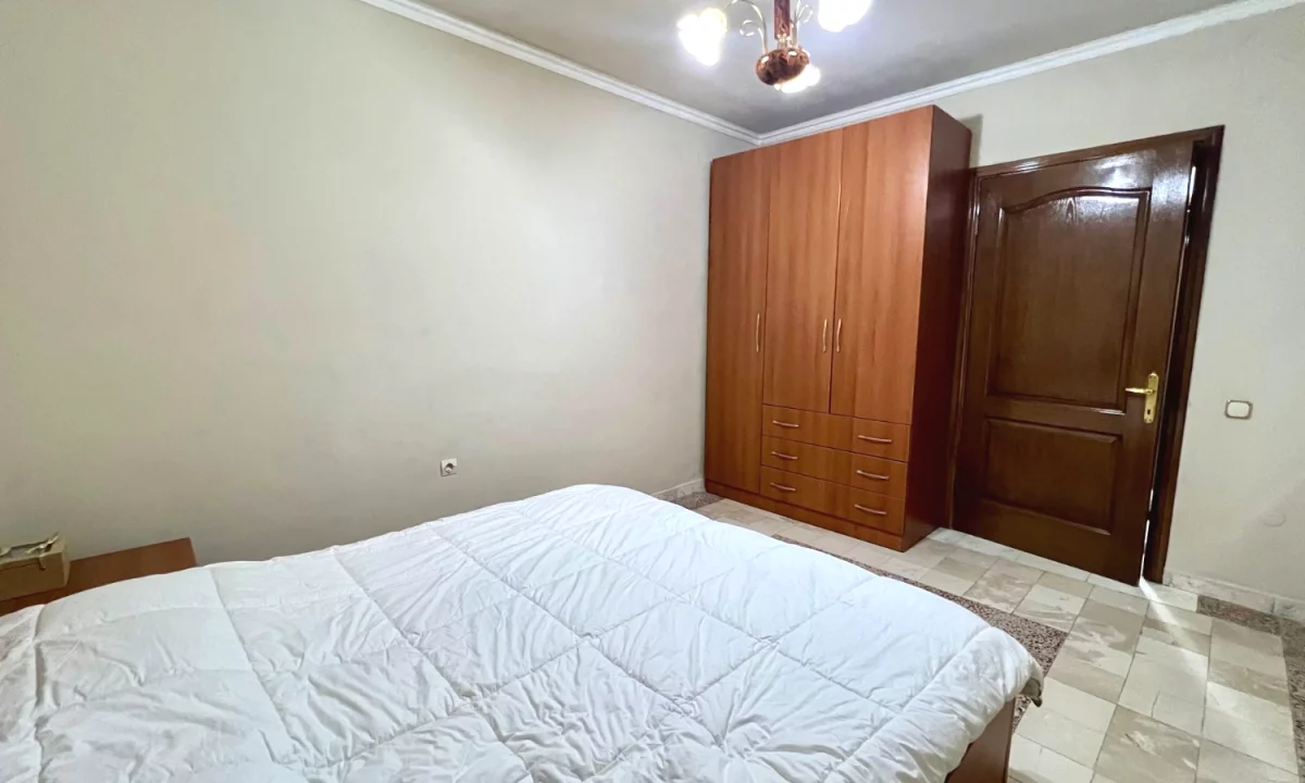 Shtepi me qera Apartament ne Tirane, 1+1, Mobilimi E mobiluar, Pagesa 50,000  Leke.