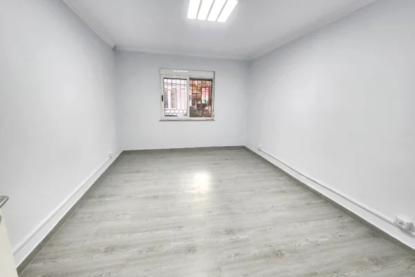 Ambient biznesi me qera 3+1 ne Tirane - 750 Euro