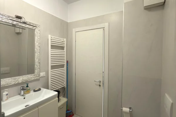 Shtepi ne shitje Apartament ne Tirane, 2+1, Mobilimi E mobiluar, Pagesa 355,000  Euro.