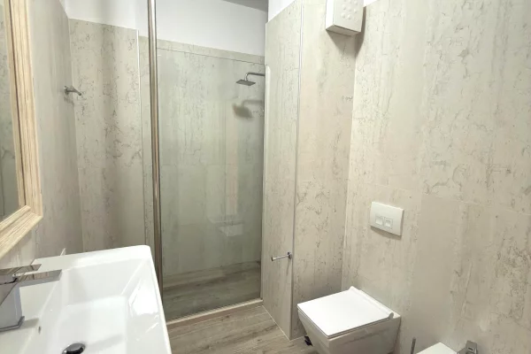 Shtepi ne shitje Apartament ne Tirane, 2+1, Mobilimi E mobiluar, Pagesa 355,000  Euro.