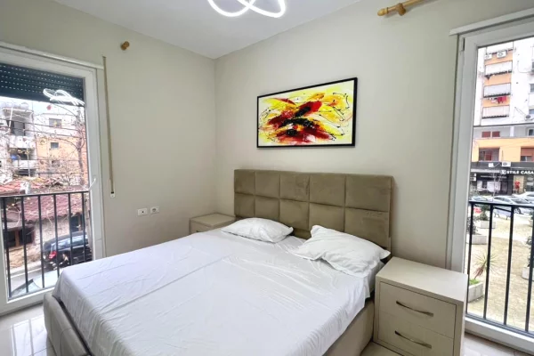 Shtepi me qera Apartament ne Tirane, 2+1, Mobilimi E mobiluar, Pagesa 60,000  Leke.