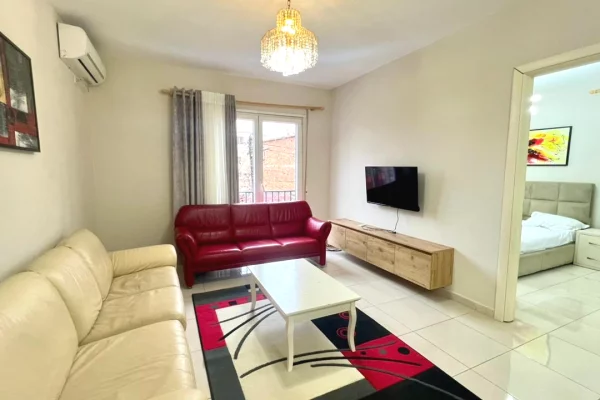 Shtepi me qera 2+1 ne Tirane - 60,000 Leke