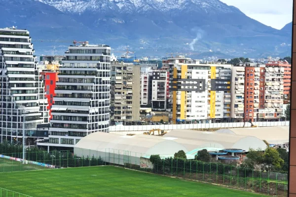 Shtepi me qera Apartament ne Tirane, 2+1, Mobilimi E mobiluar, Pagesa 1,500  Euro.