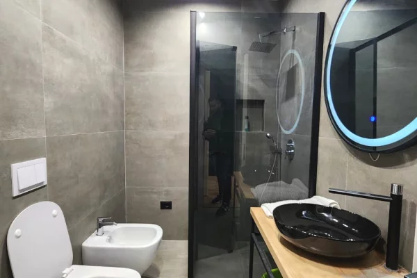 Shtepi me qera Apartament ne Tirane, 2+1, Mobilimi E mobiluar, Pagesa 1,500  Euro.