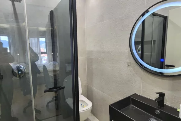 Shtepi me qera Apartament ne Tirane, 2+1, Mobilimi E mobiluar, Pagesa 1,500  Euro.