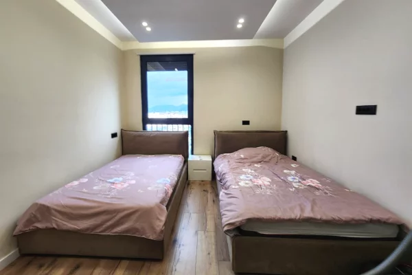 Shtepi me qera Apartament ne Tirane, 2+1, Mobilimi E mobiluar, Pagesa 1,500  Euro.