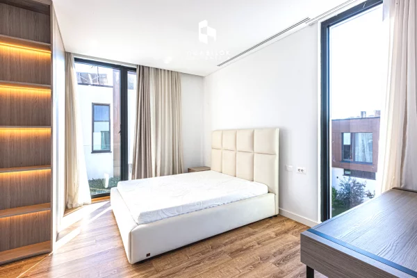 Shtepi me qera 4+1 ne Tirane - 4,500 Euro