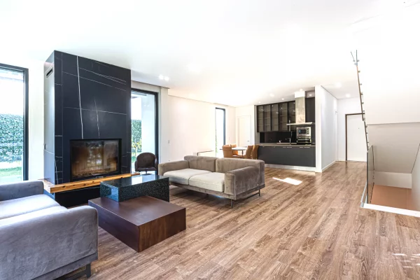 Shtepi me qera Vila Luksoze ne Tirane, 4+1, Mobilimi E mobiluar, Pagesa 4,500  Euro.