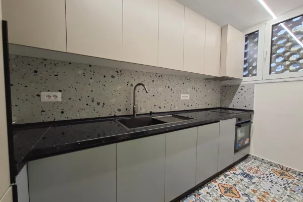 Shtepi me qera 2+1 ne Tirane - 850 Euro