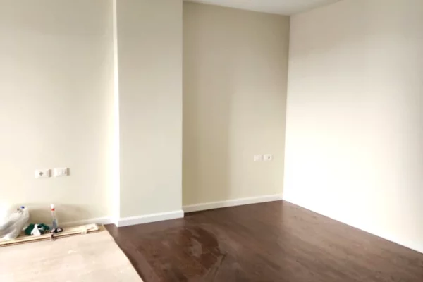 Shtepi ne shitje Apartament ne Tirane, 2+1, Mobilimi Bosh, pa mobiluar, Pagesa 223,000  Euro.