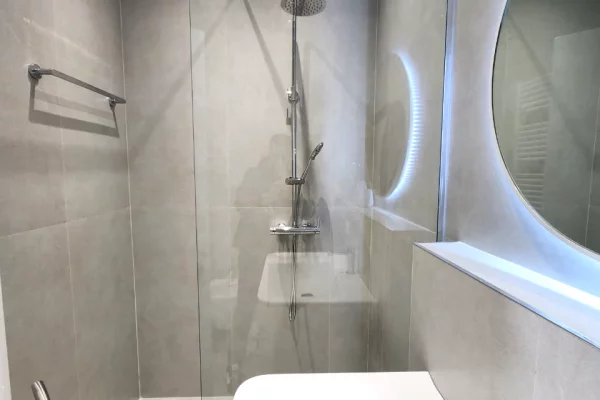 Shtepi me qera Apartament ne Tirane, 2+1, Mobilimi E mobiluar, Pagesa 1,100  Euro.