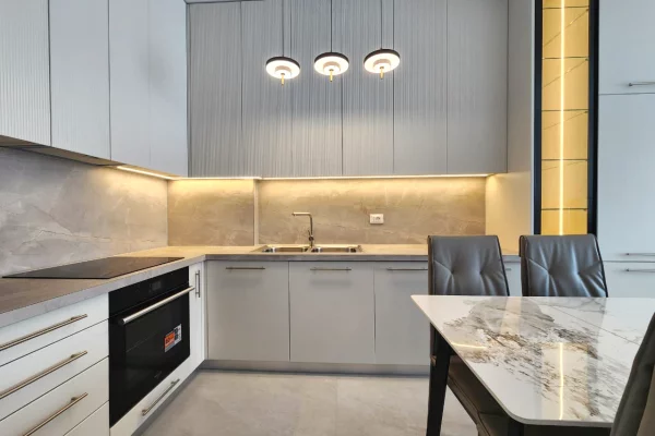 Shtepi me qera 2+1 ne Tirane - 1,100 Euro