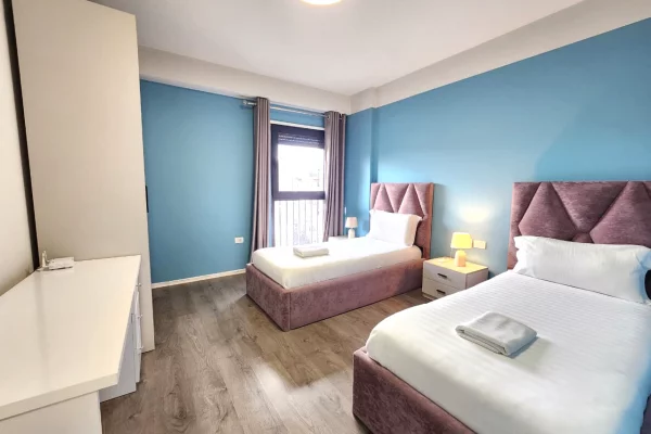 Shtepi me qera Apartament ne Tirane, 2+1, Mobilimi E mobiluar, Pagesa 1,300  Euro.