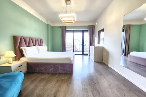 Shtepi me qera Apartament ne Tirane, 2+1, Mobilimi E mobiluar, Pagesa 1,300  Euro.