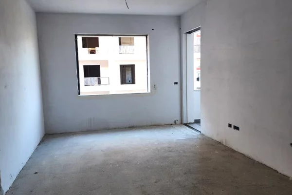 Apartment for sale in Tirana 1+1, Emty