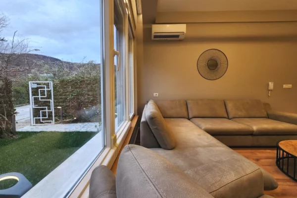 Shtepi ne shitje Vila Luksoze ne Tirane, 3+1, Mobilimi E mobiluar, Pagesa 490,000  Euro.