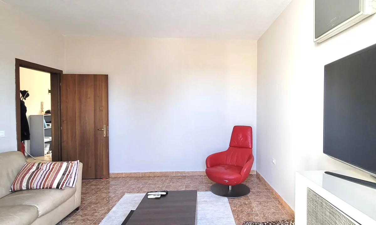 Shtepi me qera Apartament ne Tirane, 2+1, Mobilimi E mobiluar, Pagesa 1,200  Euro.