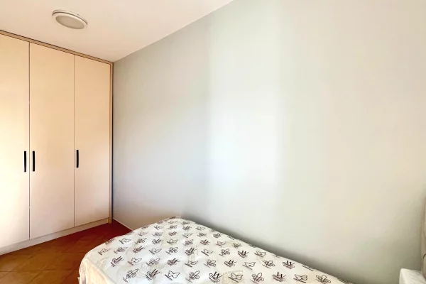 Shtepi me qera Apartament ne Tirane, 2+1, Mobilimi E mobiluar, Pagesa 75,000  Leke.