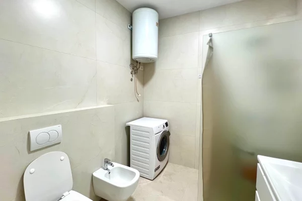 Shtepi me qera Apartament ne Tirane, 2+1, Mobilimi E mobiluar, Pagesa 75,000  Leke.