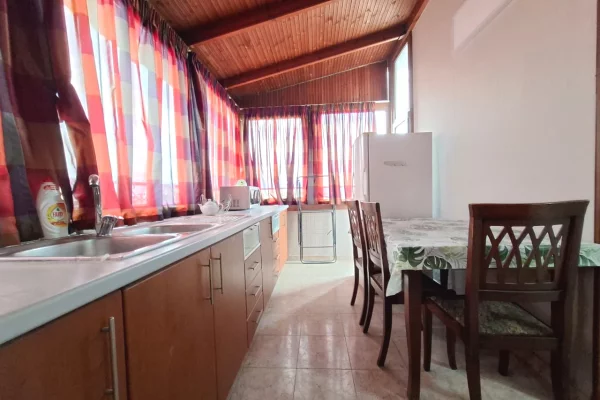 Shtepi me qera 2+1 ne Tirane - 50,000 Leke