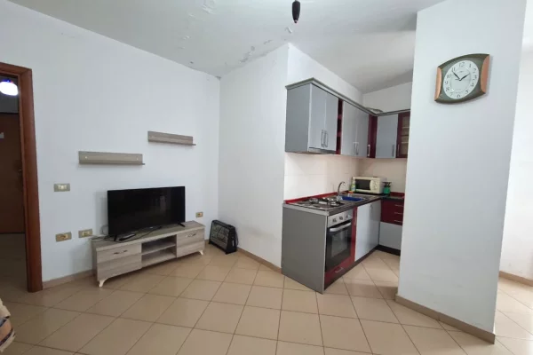 Shtepi me qera Apartament ne Tirane, 1+1, Mobilimi E mobiluar, Pagesa 40,000  Leke.