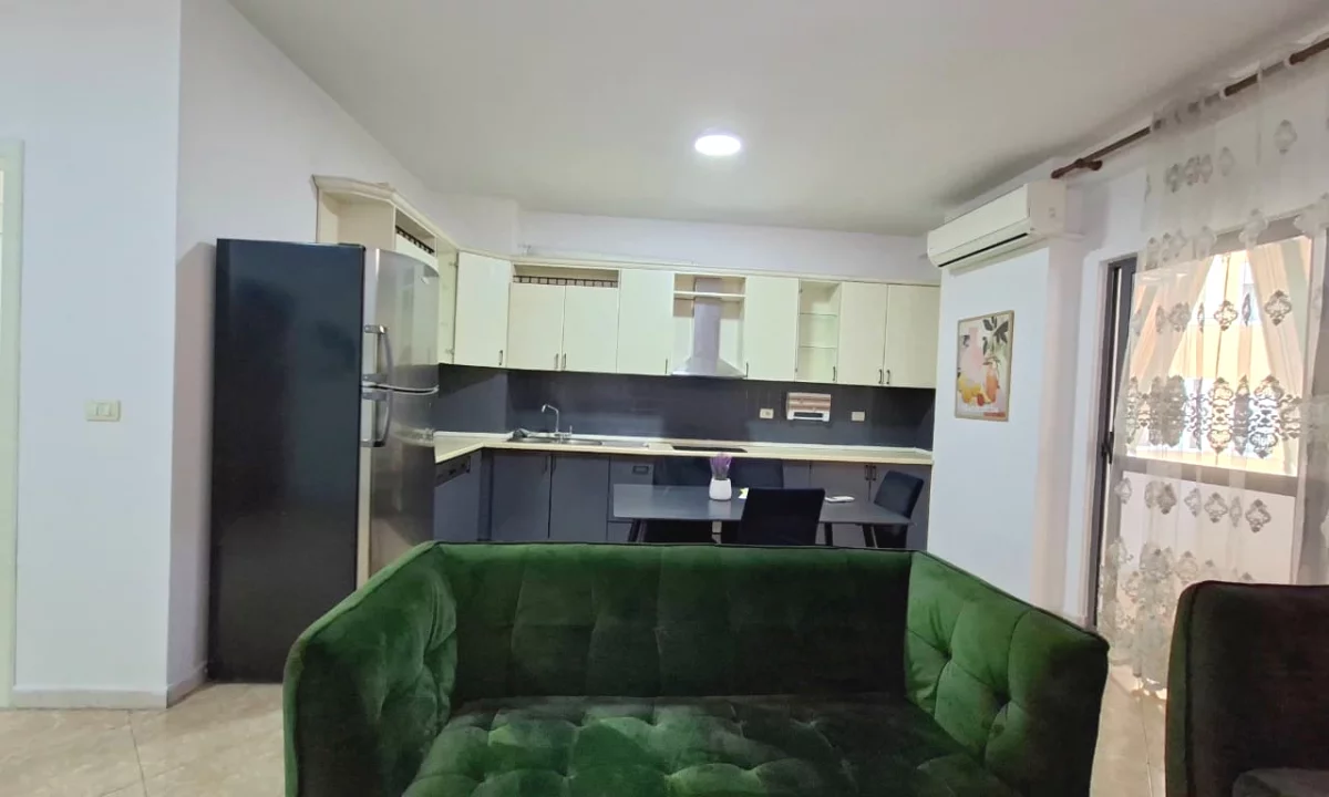 Shtepi me qera Apartament ne Tirane, 2+1, Mobilimi E mobiluar, Pagesa 69,000  Leke.