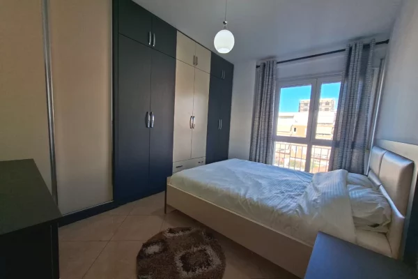 Shtepi me qera Apartament ne Tirane, 2+1, Mobilimi E mobiluar, Pagesa 80,000  Leke.
