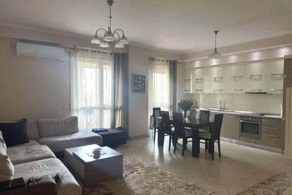 Shtepi me qera 2+1 ne Tirane - 65,000 Leke