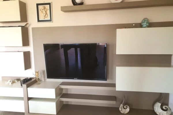 Shtepi me qera Apartament ne Tirane, 2+1, Mobilimi E mobiluar, Pagesa 65,000  Leke.