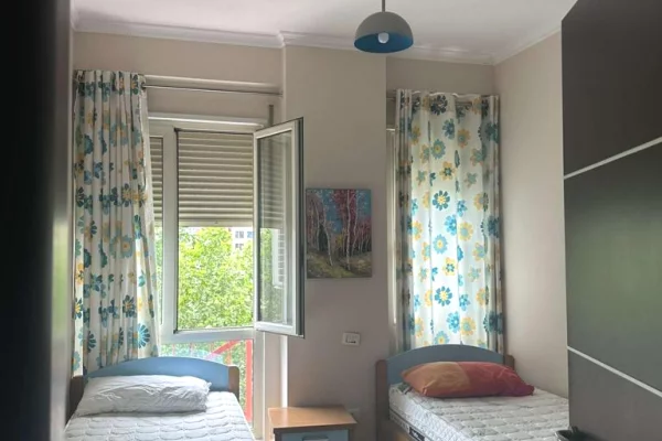 Shtepi me qera 2+1 ne Tirane - 65,000 Leke