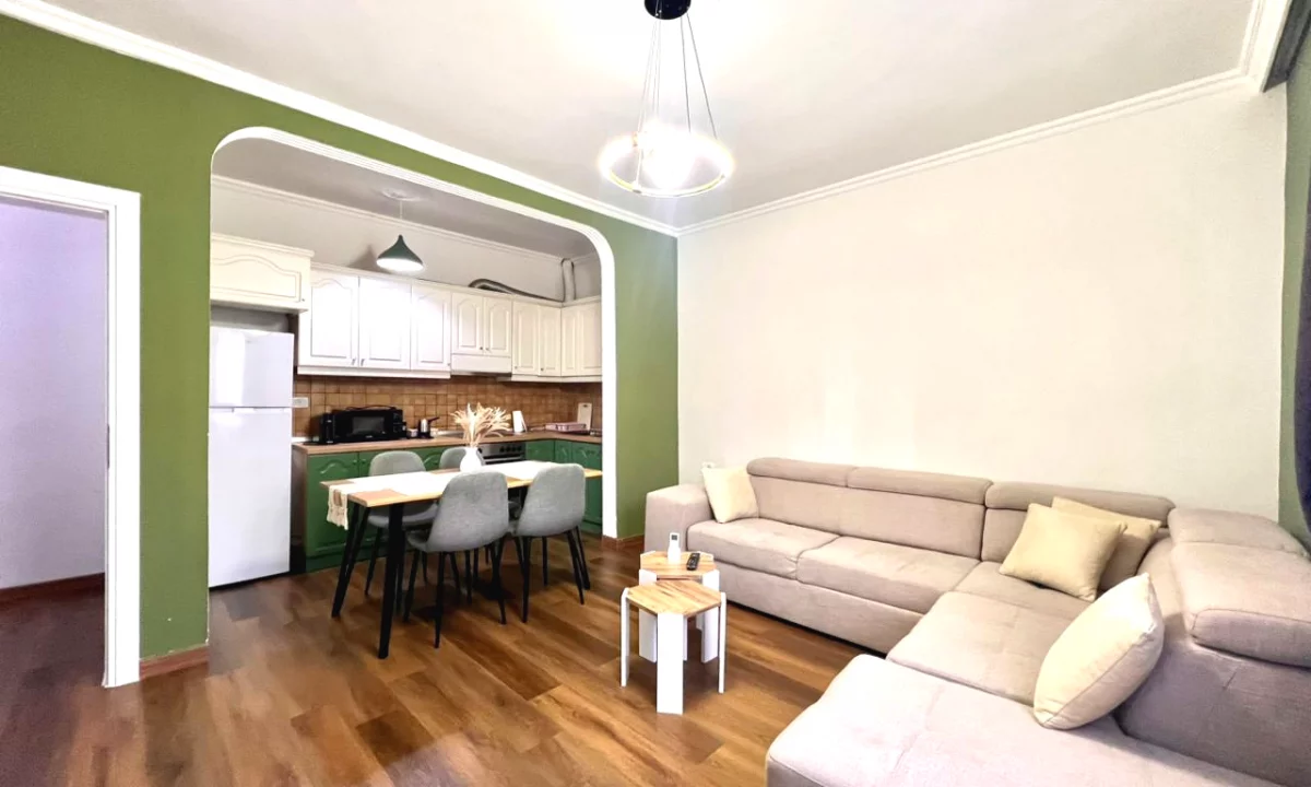 Shtepi me qera Apartament ne Tirane, 2+1, Mobilimi E mobiluar, Pagesa 750  Euro.