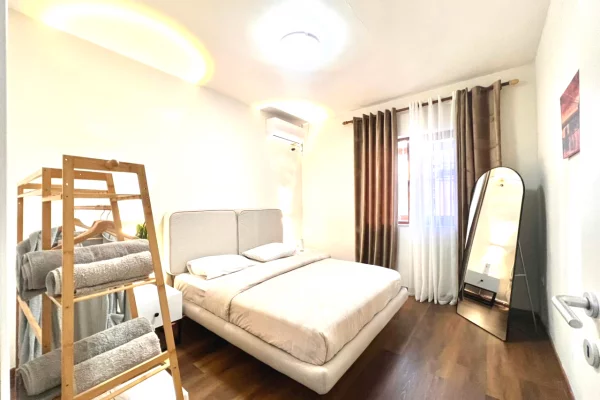 Shtepi me qera Apartament ne Tirane, 2+1, Mobilimi E mobiluar, Pagesa 750  Euro.