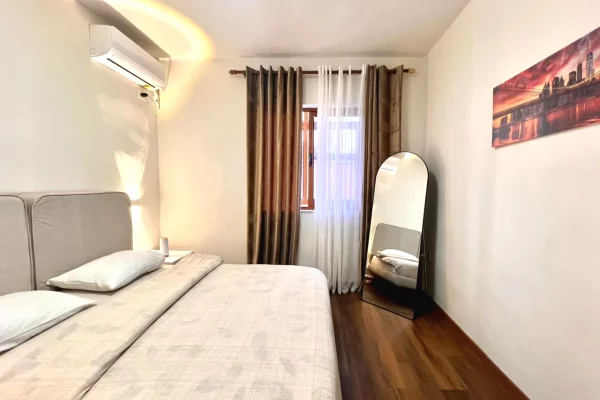 Shtepi me qera 2+1 ne Tirane - 750 Euro