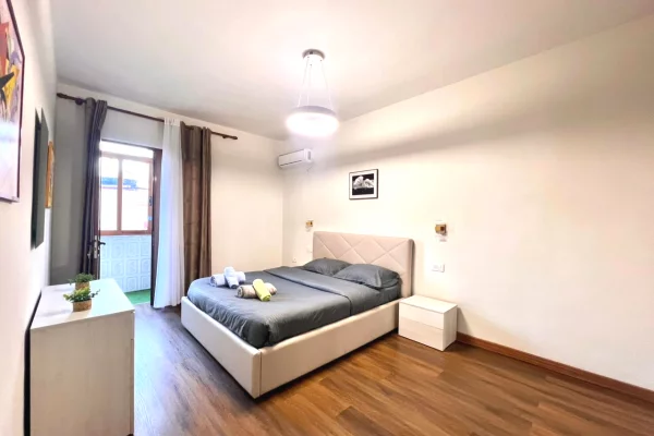 Shtepi me qera Apartament ne Tirane, 2+1, Mobilimi E mobiluar, Pagesa 750  Euro.