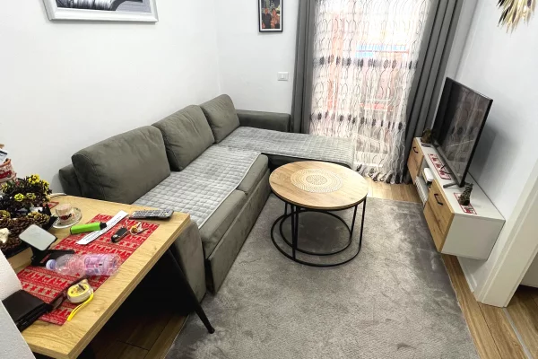 Me Qera : 1+1📍Ali Dem (Mangalem) - 38,000 Lek - S.60m² - Kt.6 || Akses i shpejt me Qendren e qyteti