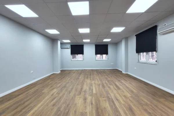 Business Property for Rent 3+1 in Tirana - 1,100 Euro