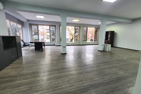 Business Property for Rent 1+1 in Tirana - 1,500 Euro