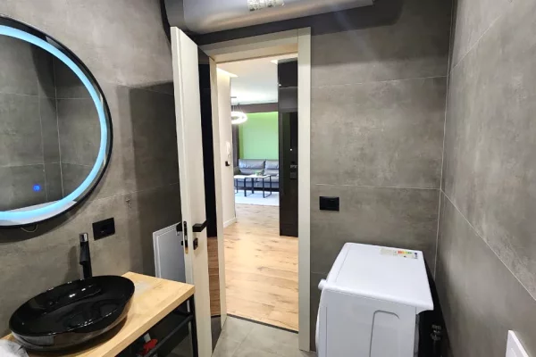 Shtepi me qera Apartament ne Tirane, 2+1, Mobilimi E mobiluar, Pagesa 1,300  Euro.