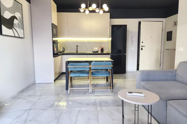 Shtepi me qera Apartament ne Tirane, 2+1, Mobilimi E mobiluar, Pagesa 1,100  Euro.