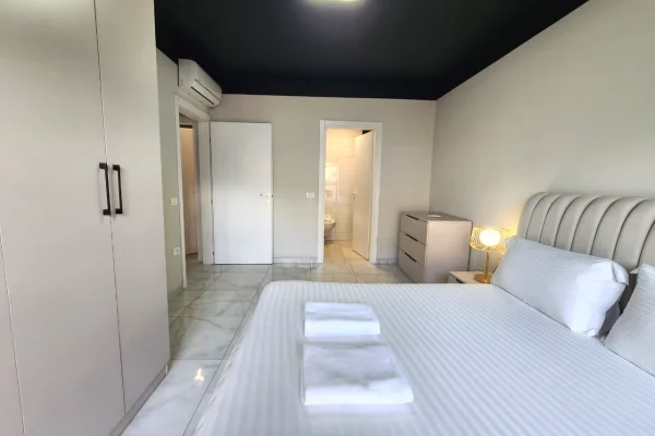 Shtepi me qera Apartament ne Tirane, 2+1, Mobilimi E mobiluar, Pagesa 1,100  Euro.