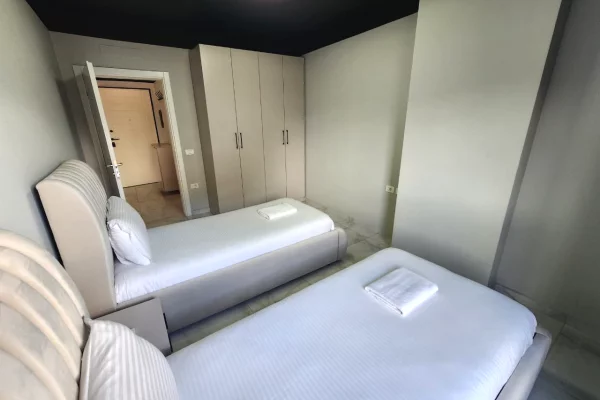 Shtepi me qera Apartament ne Tirane, 2+1, Mobilimi E mobiluar, Pagesa 1,100  Euro.