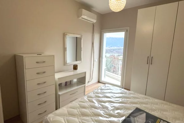 Shtepi me qera Apartament ne Tirane, 2+1, Mobilimi E mobiluar, Pagesa 70,000  Leke.