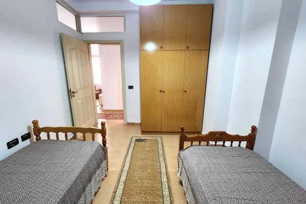 Shtepi me qera Apartament ne Tirane, 2+1, Mobilimi E mobiluar, Pagesa 45,000  Leke.