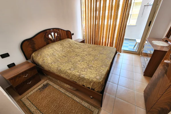 Shtepi me qera Apartament ne Tirane, 2+1, Mobilimi E mobiluar, Pagesa 45,000  Leke.