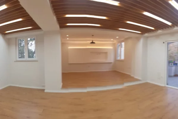 Zyre Absolute - Open Space (Vesa Center) Rruge Kryesore, BLLOK (160 m2) Parket Zvicerian