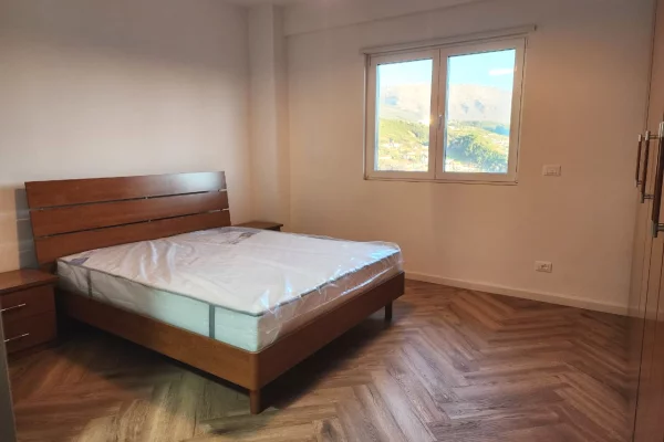 Shtepi me qera Apartament ne Tirane, 2+1, Mobilimi E mobiluar, Pagesa 500  Euro.